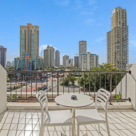 Studio 100 Meters From Beach At Surfers Paradise Hotel Gold Coast Zewnętrze zdjęcie